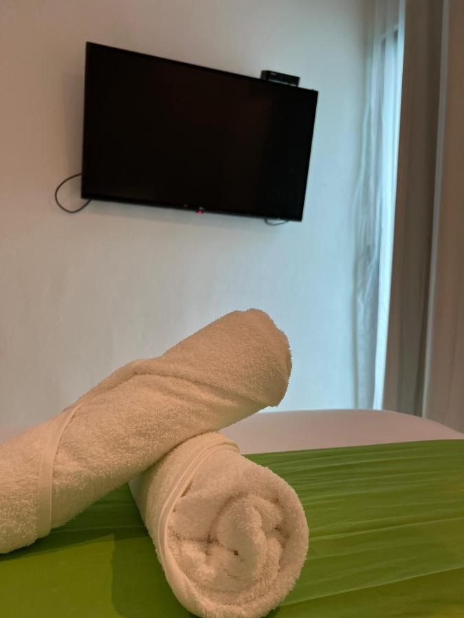 Hotel Mayari Holbox ภายนอก รูปภาพ A towel snake