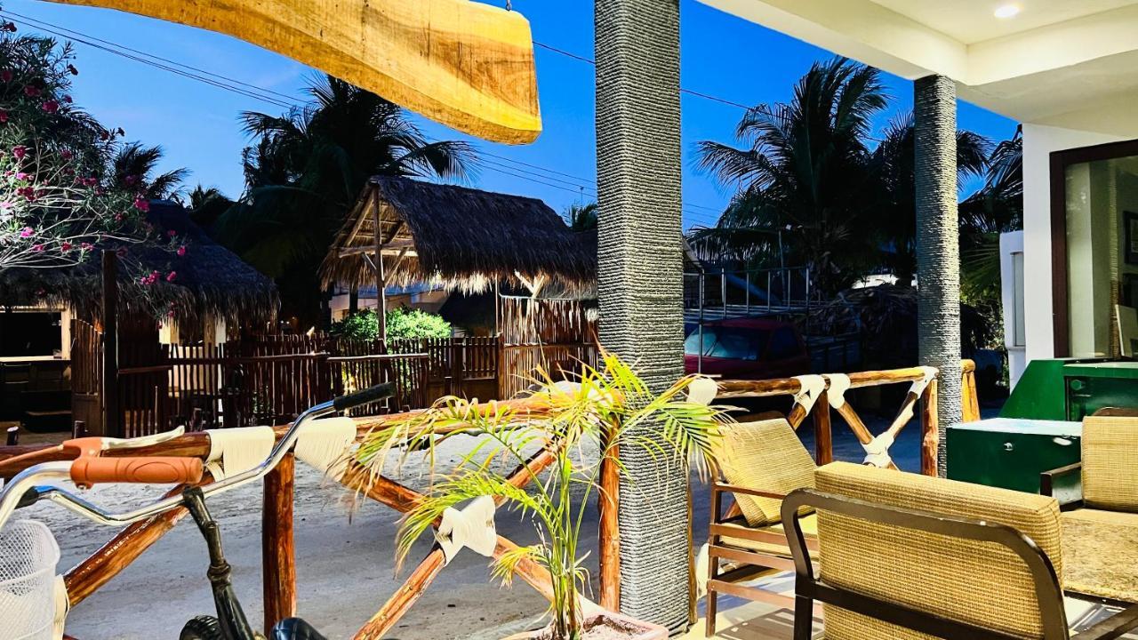 Hotel Mayari Holbox ภายนอก รูปภาพ A restaurant in Tulum